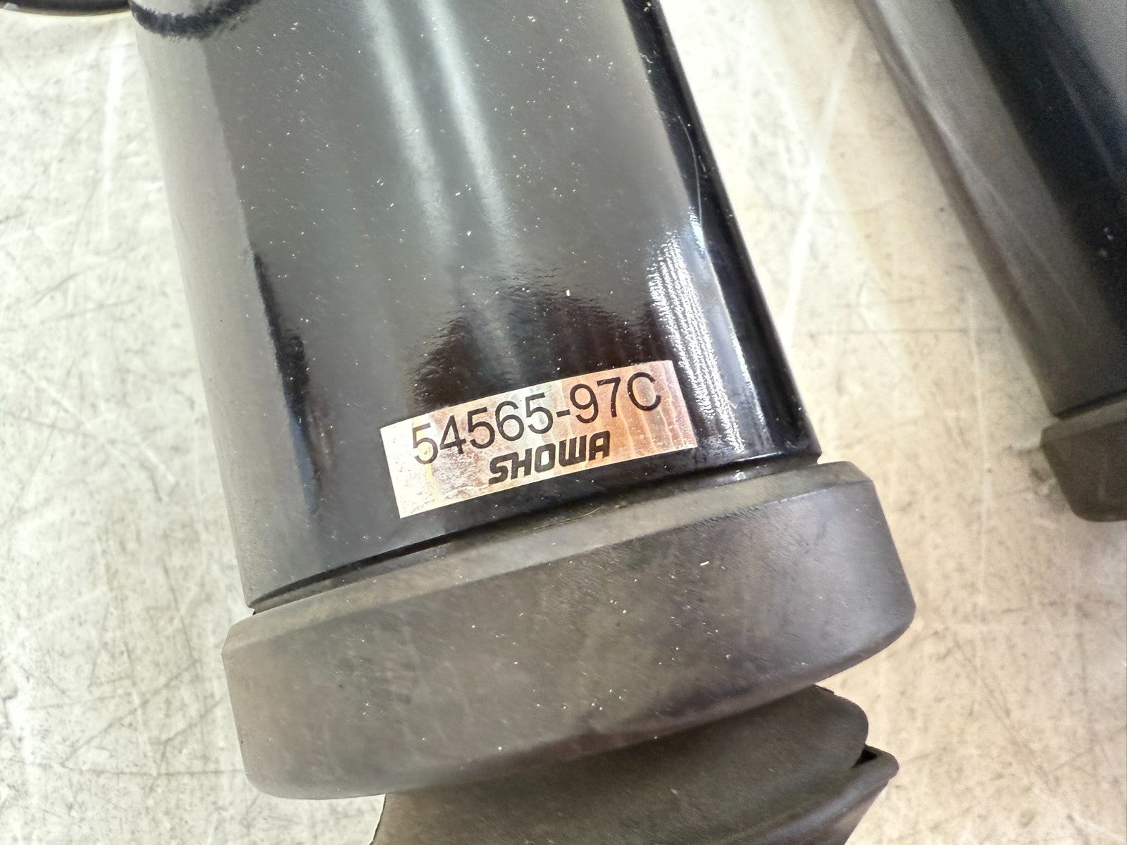 2003 HARLEY ELECTRA GLIDE Showa Rear Air Shock Absorber Left & Right