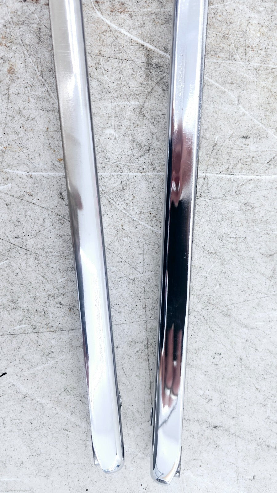 1995 HARLEY DYNA CONVERTIBLE Chrome Rear Fender Frame Strut Arm Bars