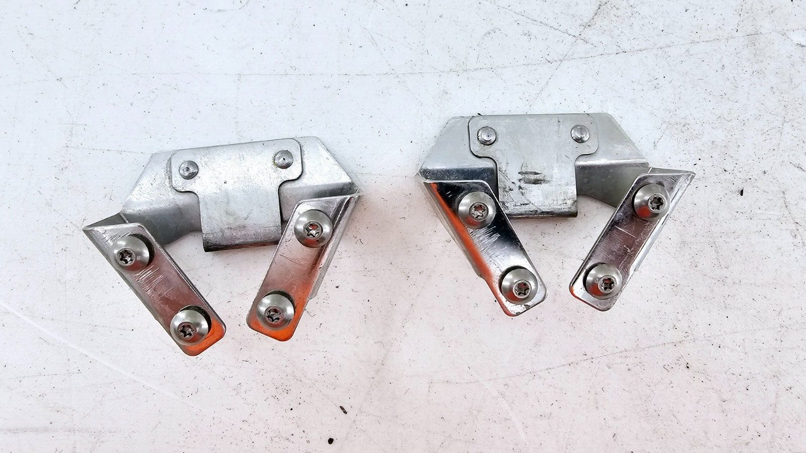 1994 HARLEY FLH ELECTRA GLIDE Left Saddlebag Latch Hold Down