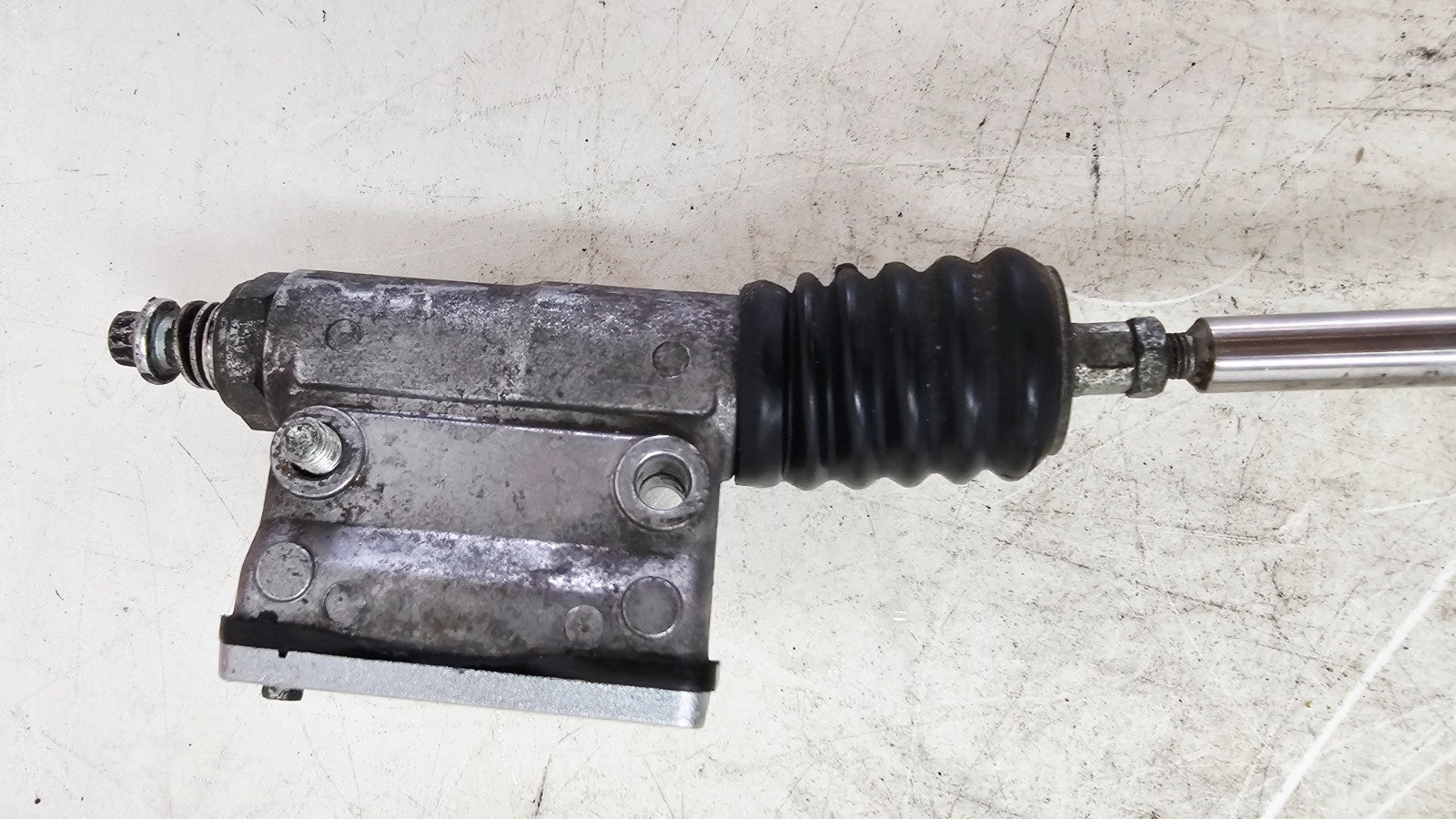 2001 Harley Sportster Forward Controls Rear Brake Master Shift Lever Brake OEM 