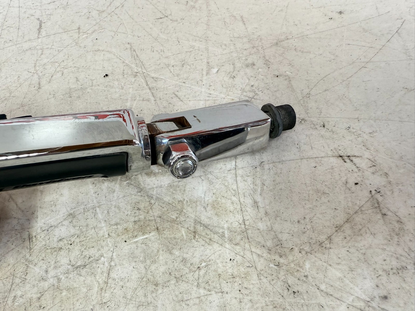 2003 HARLEY DYNA WIDE GLIDE OEM Rear Passenger Foot Peg Foot Rest Flame Chrome