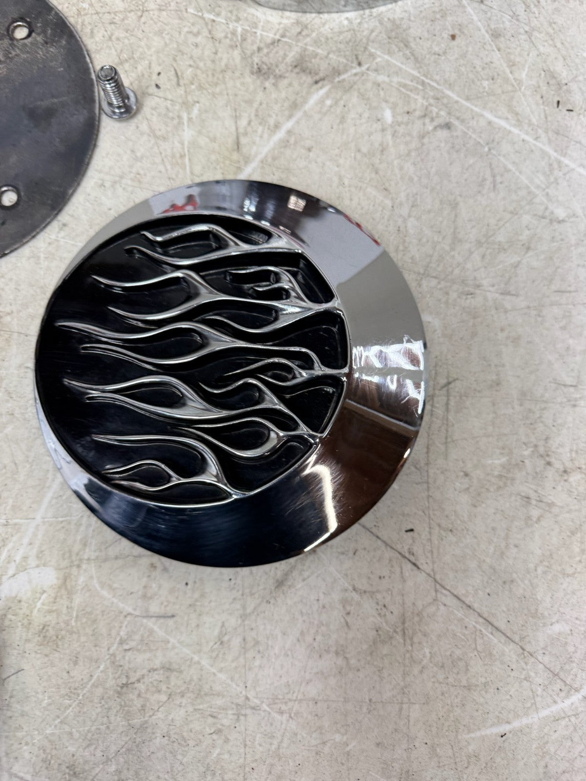 1993 HARLEY DYNA Wide Glide Flame Air Filter Housing Chrome Cover Backing Plate