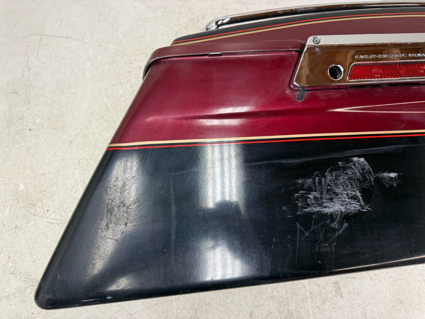 1995 HARLEY FLH ELECTRA GLIDE Saddlebag Housing Right w/ Lid 30th Anniversary