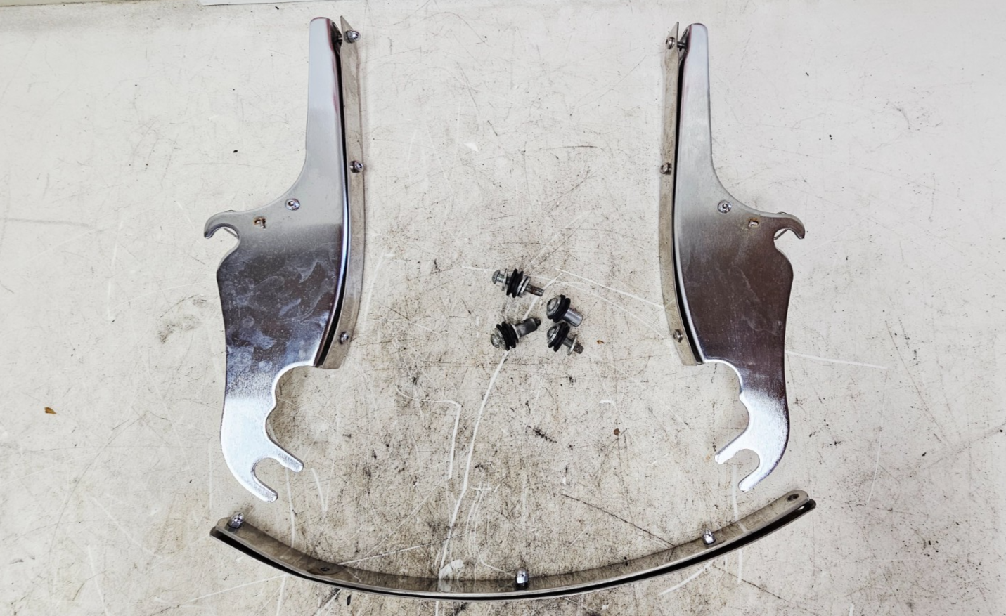 2002 HARLEY SOFTAIL Detachable Windshield Mount Bracket Hardware