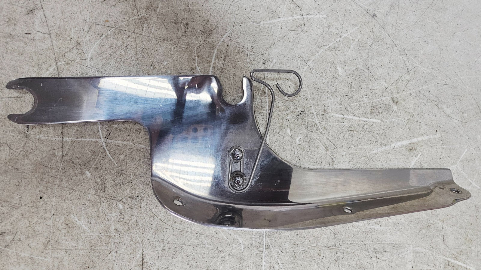 2000 HARLEY DAVIDSON FLH ROADKING Windshield Windscreen Bracket w/ Hardware