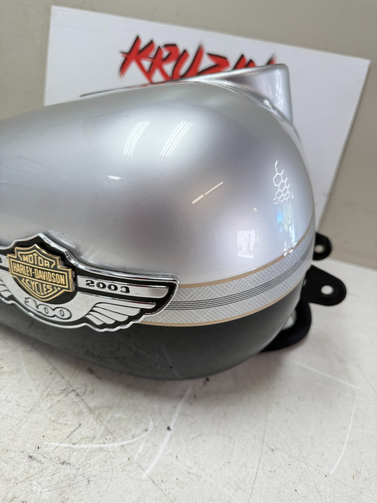 2003 HARLEY ELECTRA GLIDE Gas Fuel Tank Petrol w/ Badges 100th Anniversary