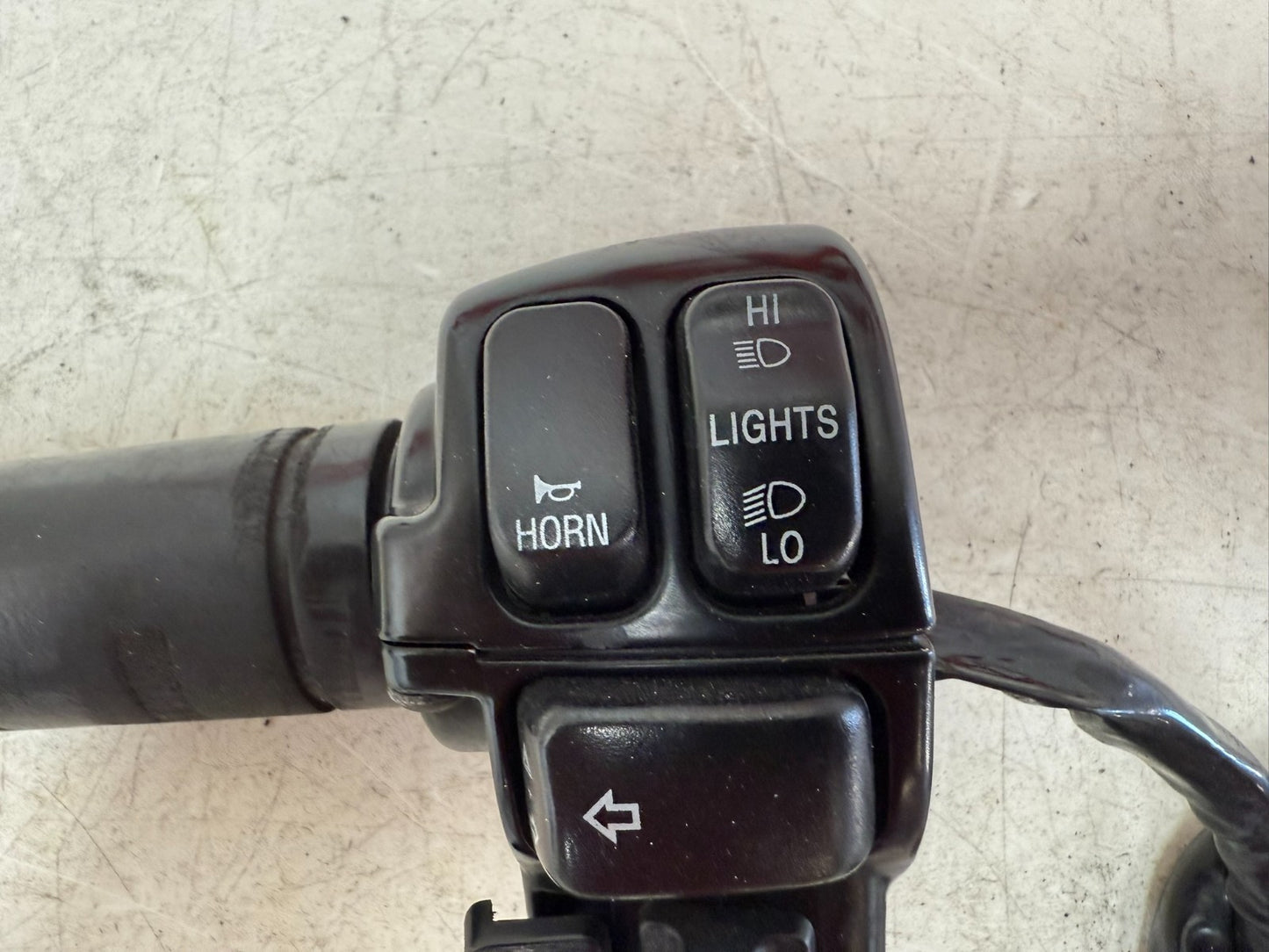 2003 HARLEY ELECTRA GLIDE Left Hand Controls Switch Housing Buttons