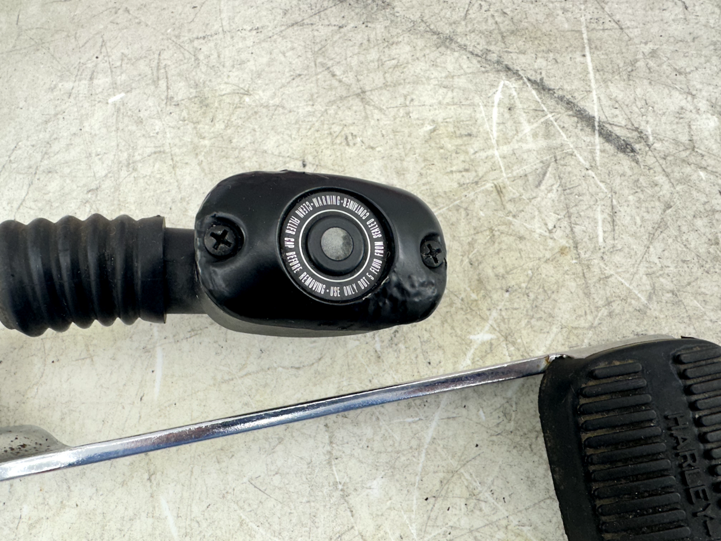 2003 HARLEY ELECTRA GLIDE classic Rear Brake Pedal + Master Cylinder