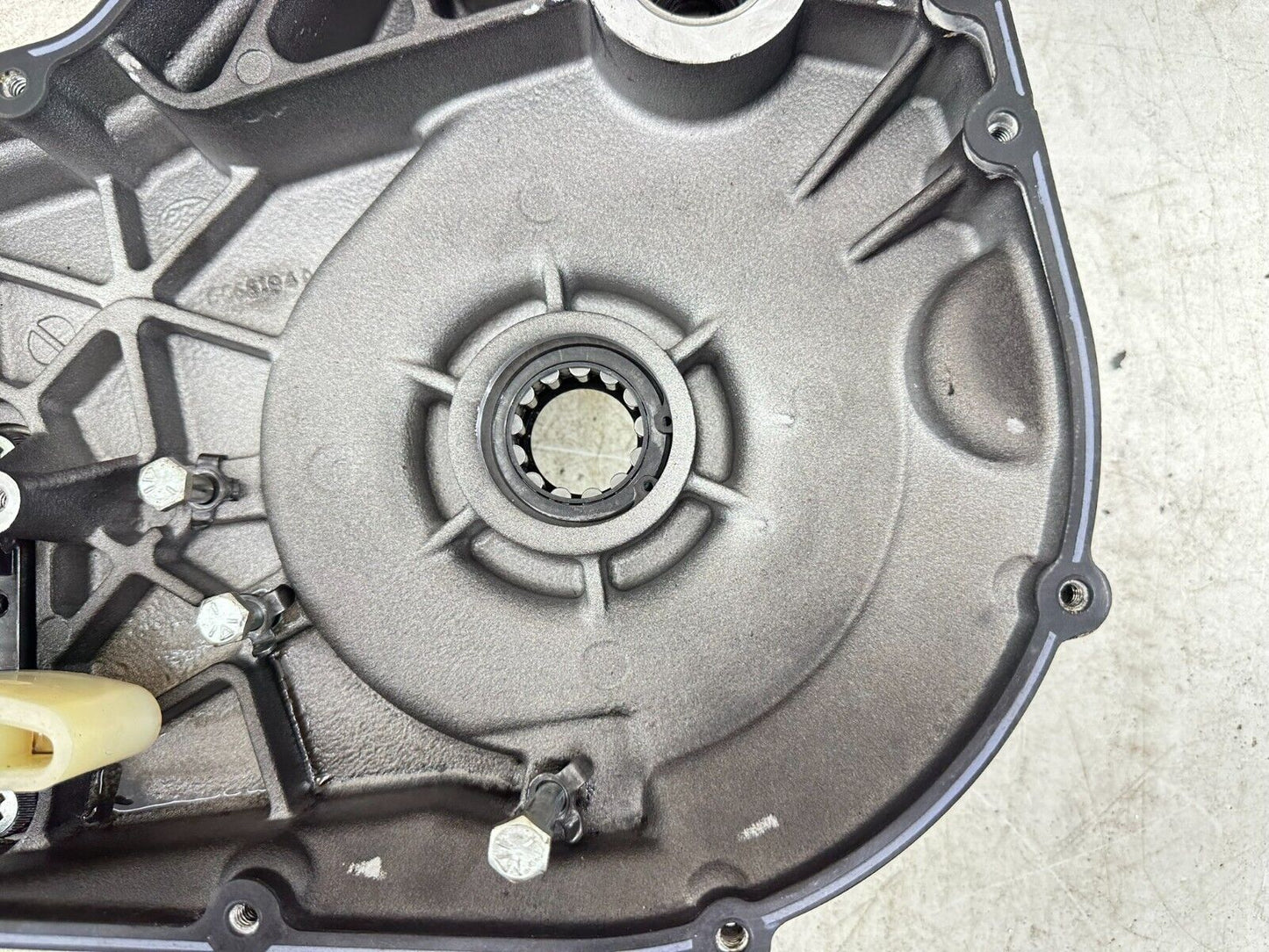 1997 HARLEY DYNA Inner Primary Backing Plate Case W/ Mid Control Hole