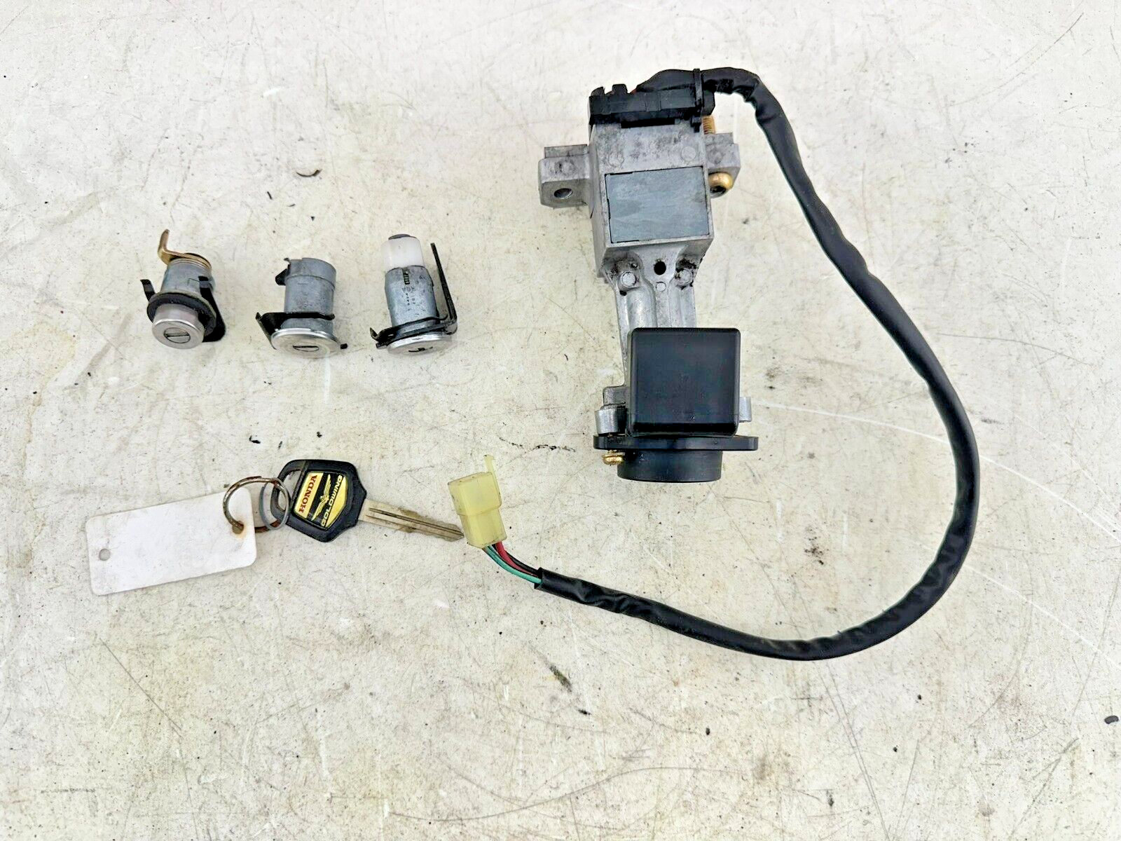 2004 Honda Goldwing GL1800 Ignition Gas Cap Trunk Lock Set W/ Key