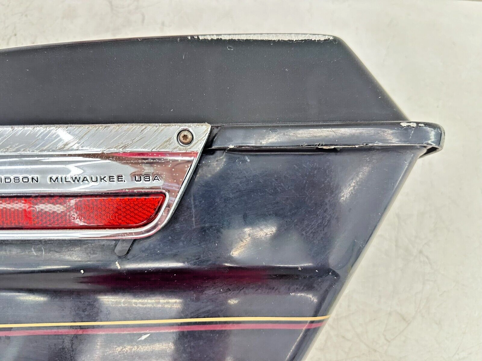 1999 HARLEY FLH ELECTRA GLIDE OEM HD Right Saddlebag Case + Lid Black