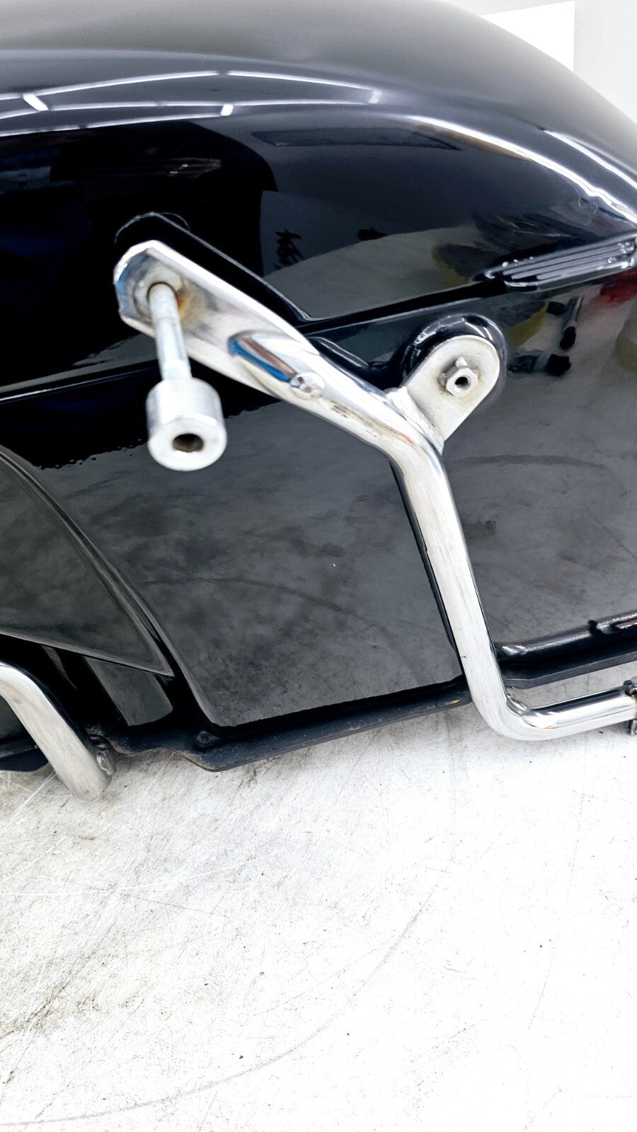 1999 HONDA VALKYRIE INTERSTATE Saddlebag Hard Left Right Mounting Bracket Frame