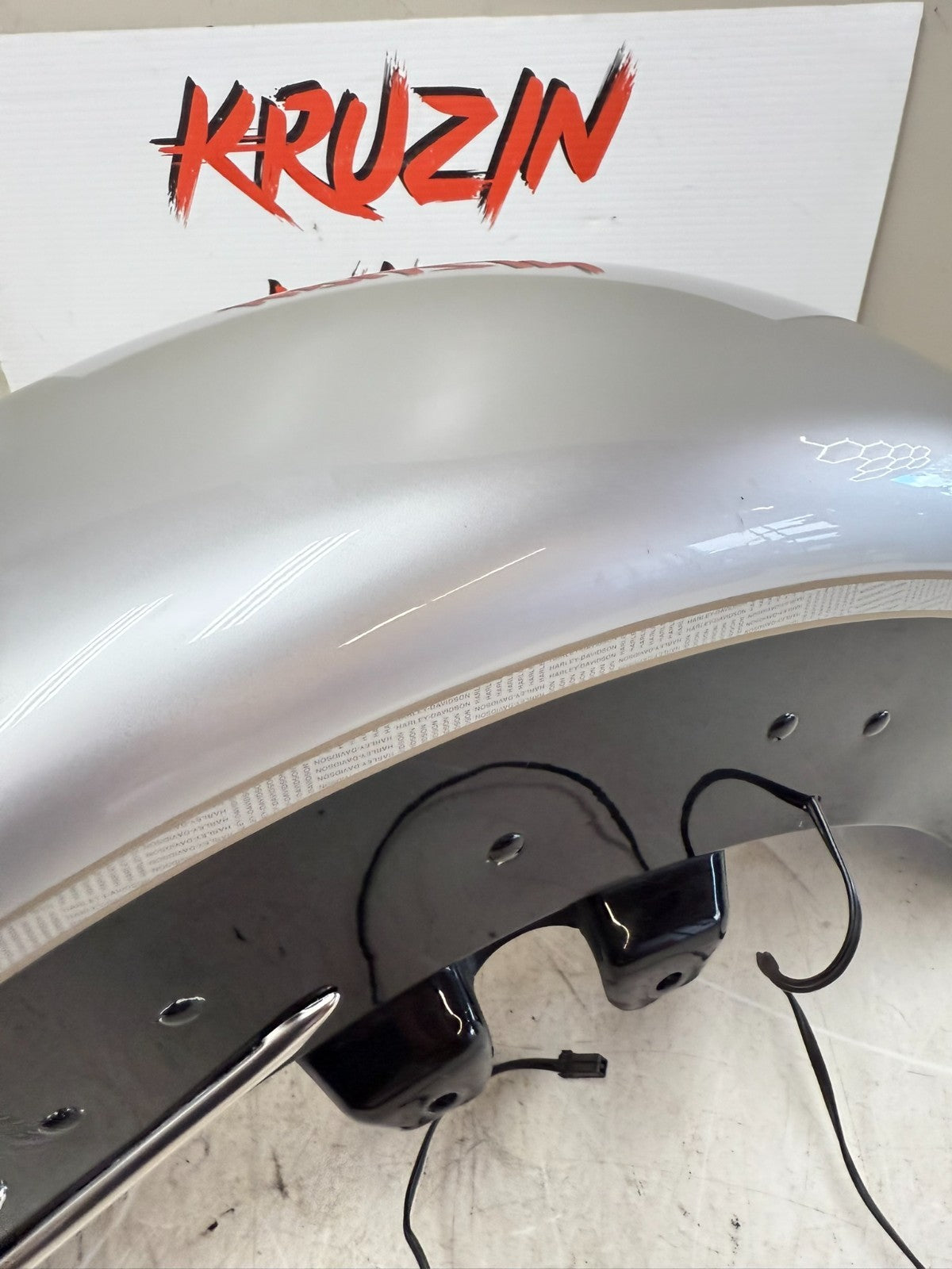 2003 HARLEY ELECTRA GLIDE Front Fender + Emblem 100th Anniversary 