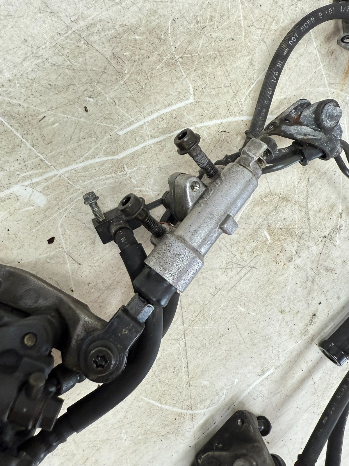 2002 Honda Goldwing GL1800 Front Brake Caliper Left Right & Brake Line Hose