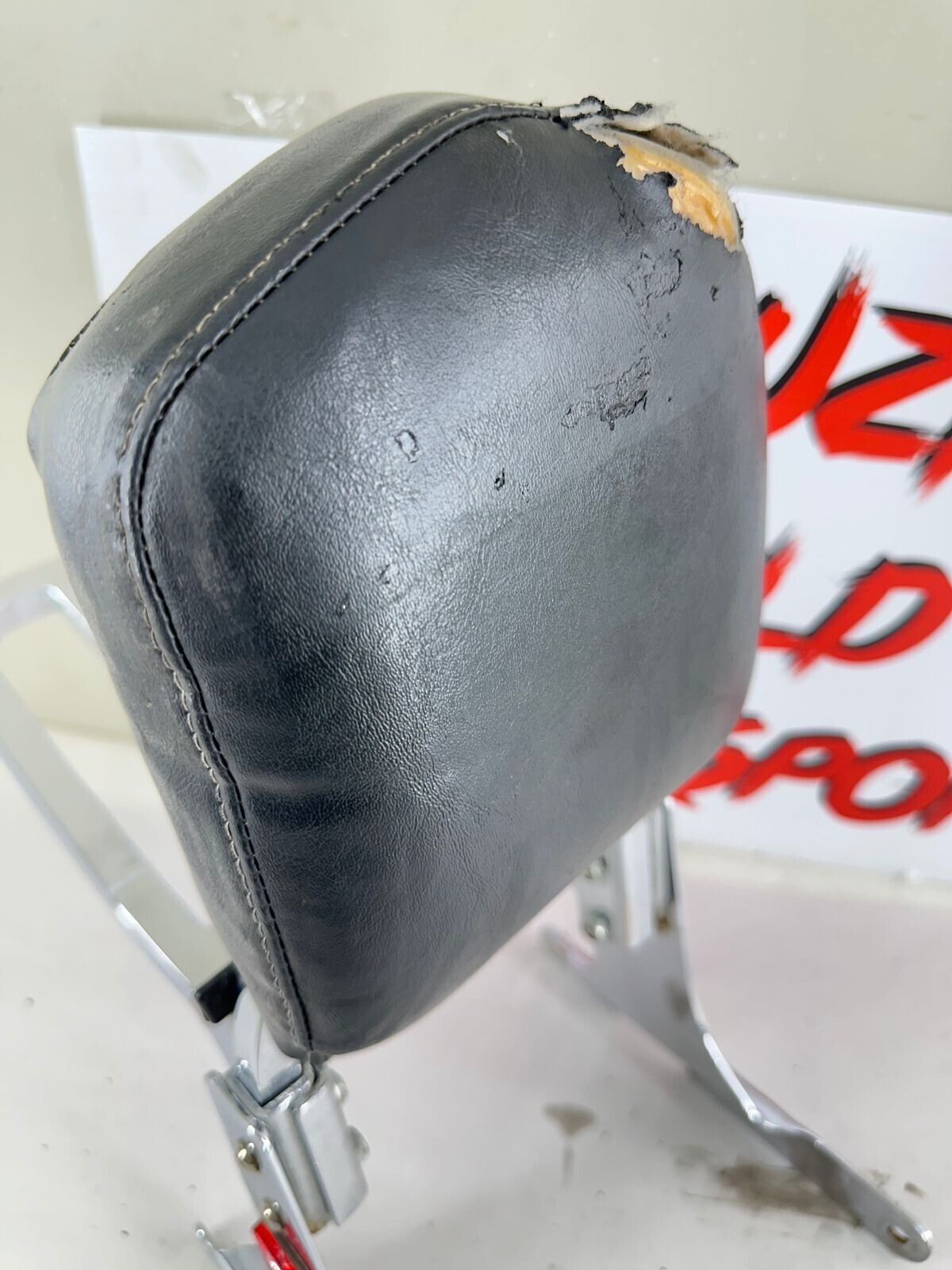 2003 Harley Davidson Sportster Rear Passenger Backrest Sissy Bar + Luggage Rack