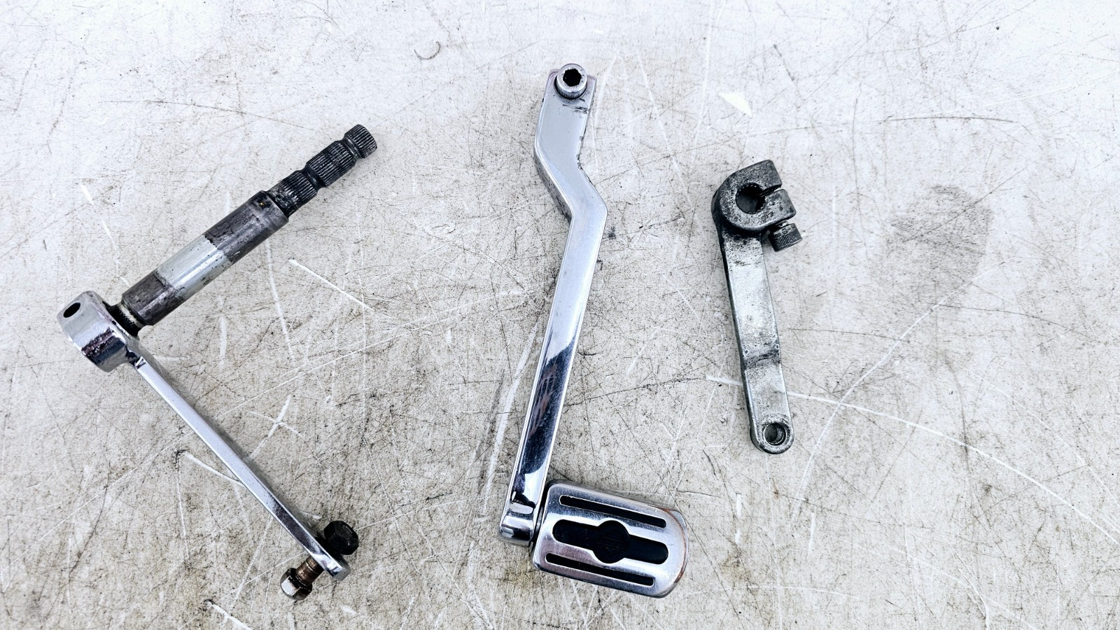 2000 HARLEY ELECTRA GLIDE Heel Toe Shift Transmission Gear Shifter Brake Lever