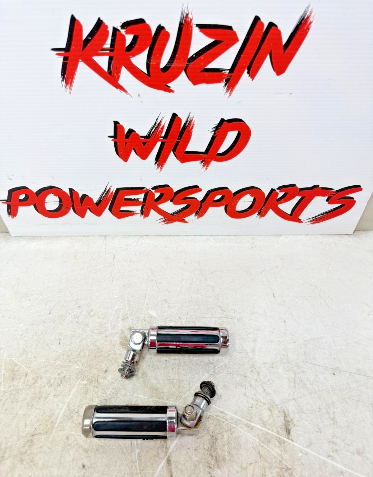 1997 HARLEY DAVIDSON SOFTAIL Passenger Foot Pegs Rest & Mounting Bracket