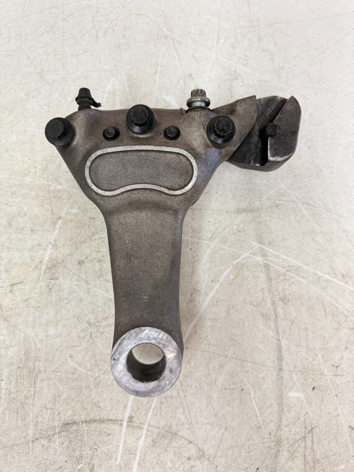 2003 HARLEY ELECTRA GLIDE Rear Brake Caliper Mount Bracket