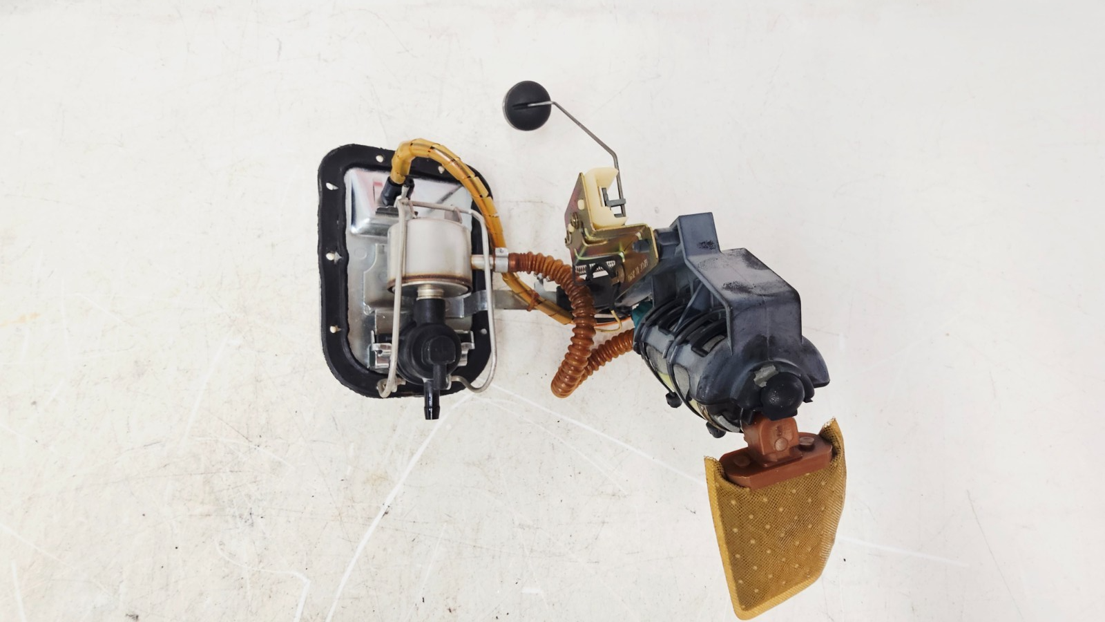 2002 HARLEY SOFTAIL Fuel Pump Sending Unit Top Plate Lever Sensor