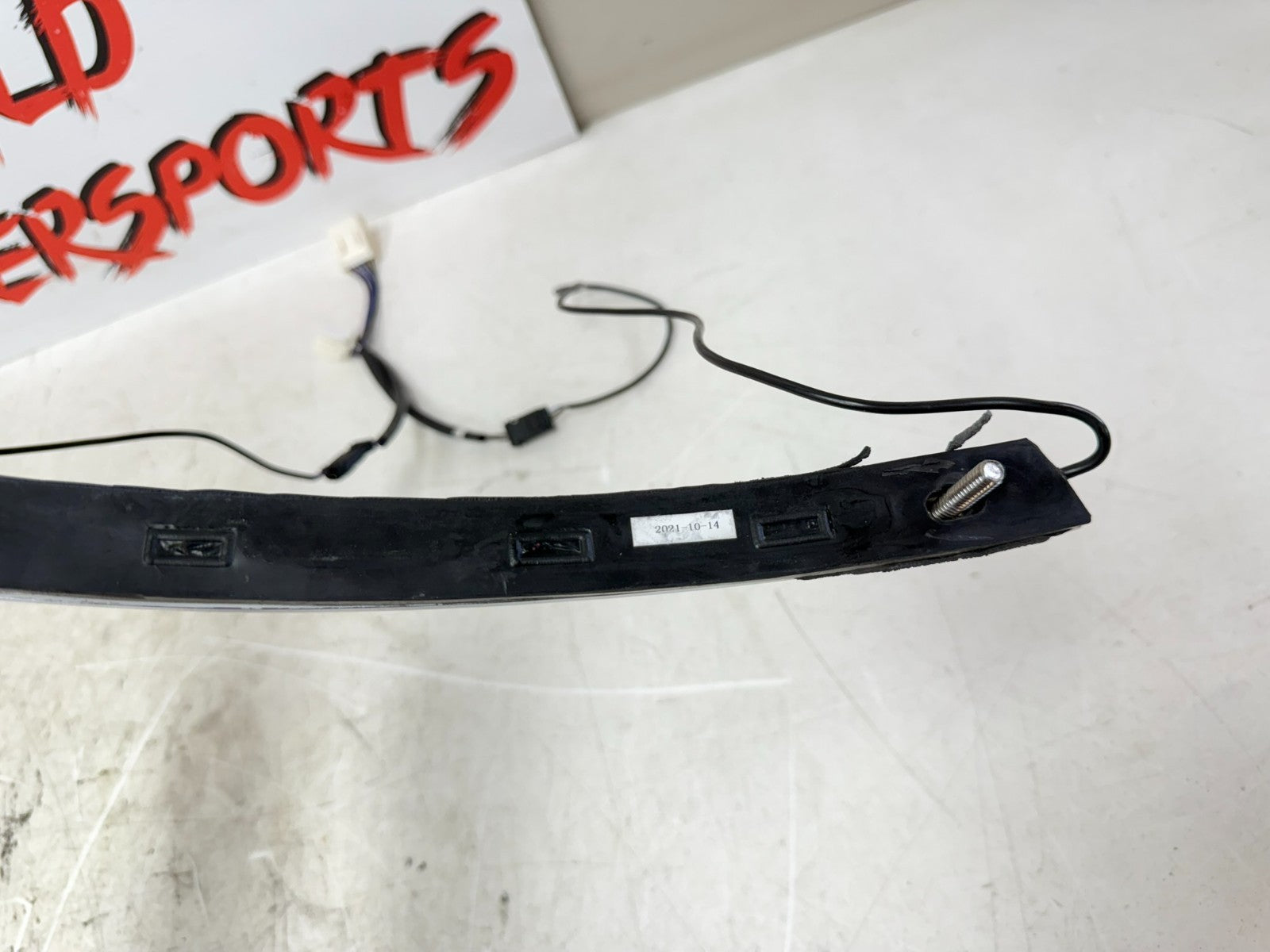 2003 HARLEY ELECTRA GLIDE Custom Dynamics  LED  Batwing Windshield Trim 