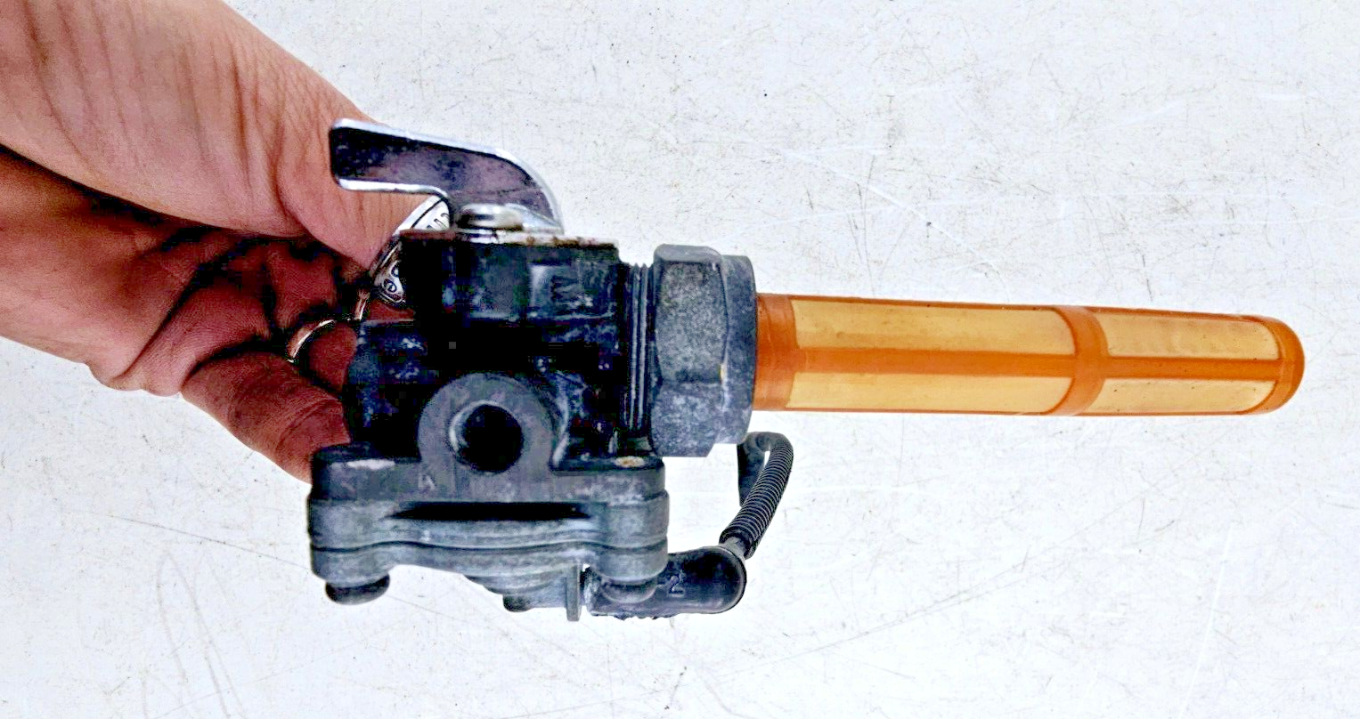 1997 HARLEY SOFTAIL Gas Fuel Tank OEM Petcock Valve