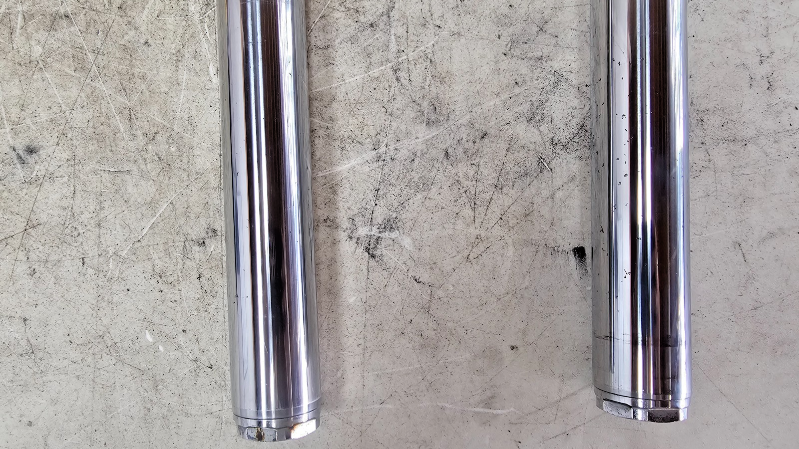 2000 Harley Davidson Sportster 883 Front Left Right Fork End Sliders Leg Tubes