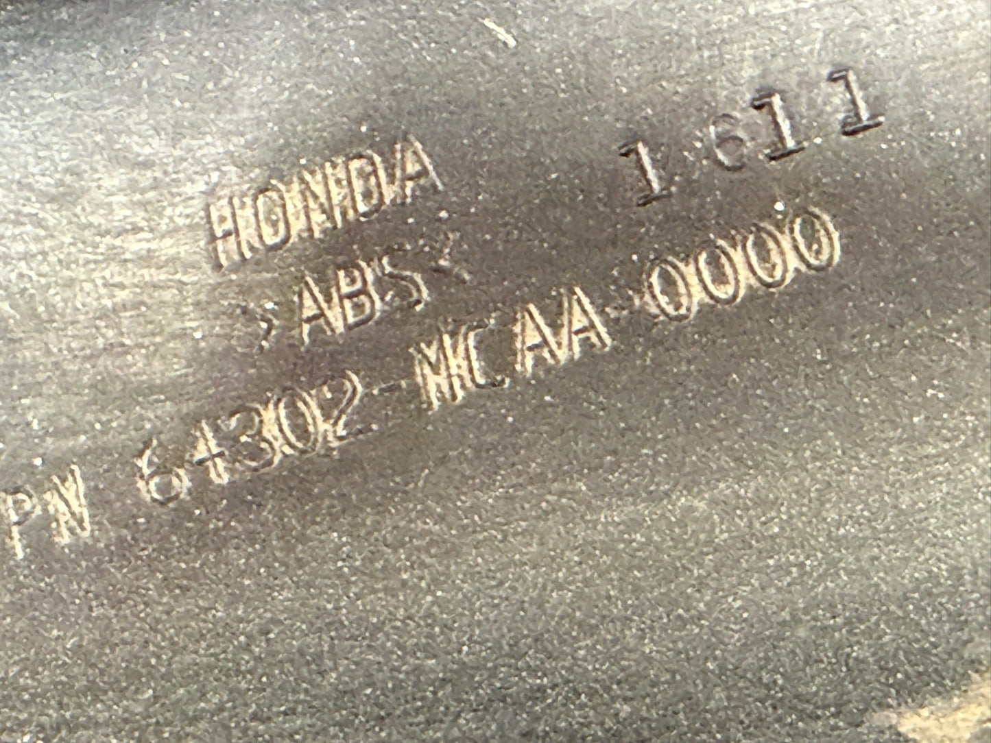 2002 Honda Goldwing GL1800 Lower Fairing Radiator Cover Cowl