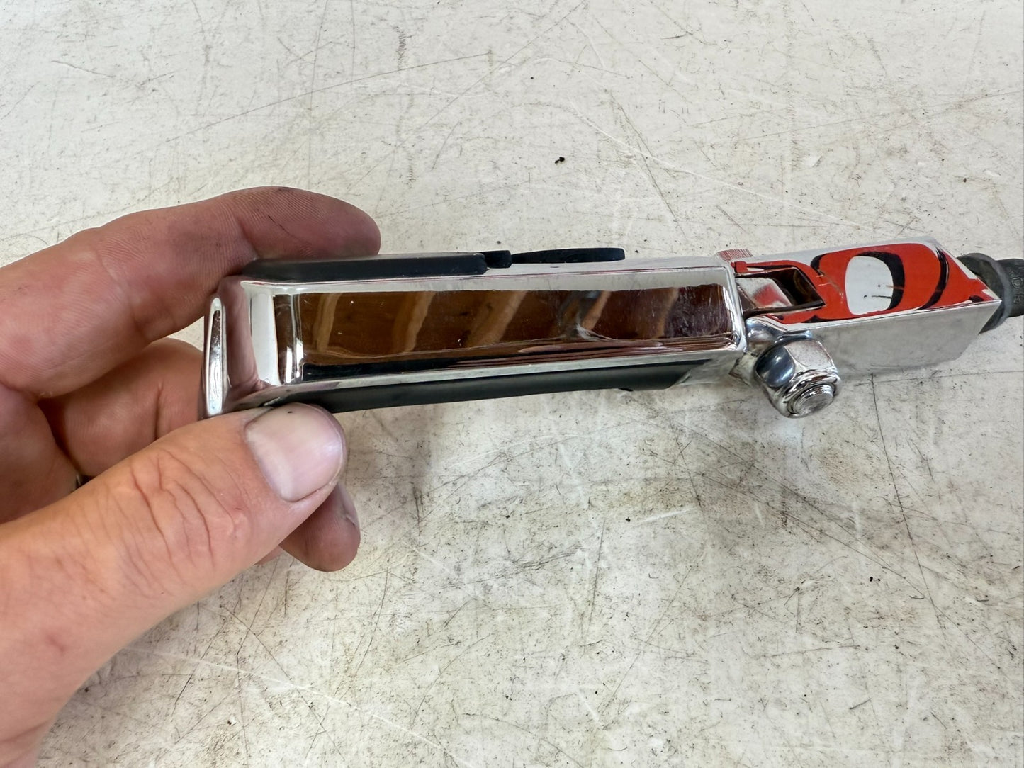 2003 HARLEY DYNA WIDE GLIDE OEM Rear Passenger Foot Peg Foot Rest Flame Chrome