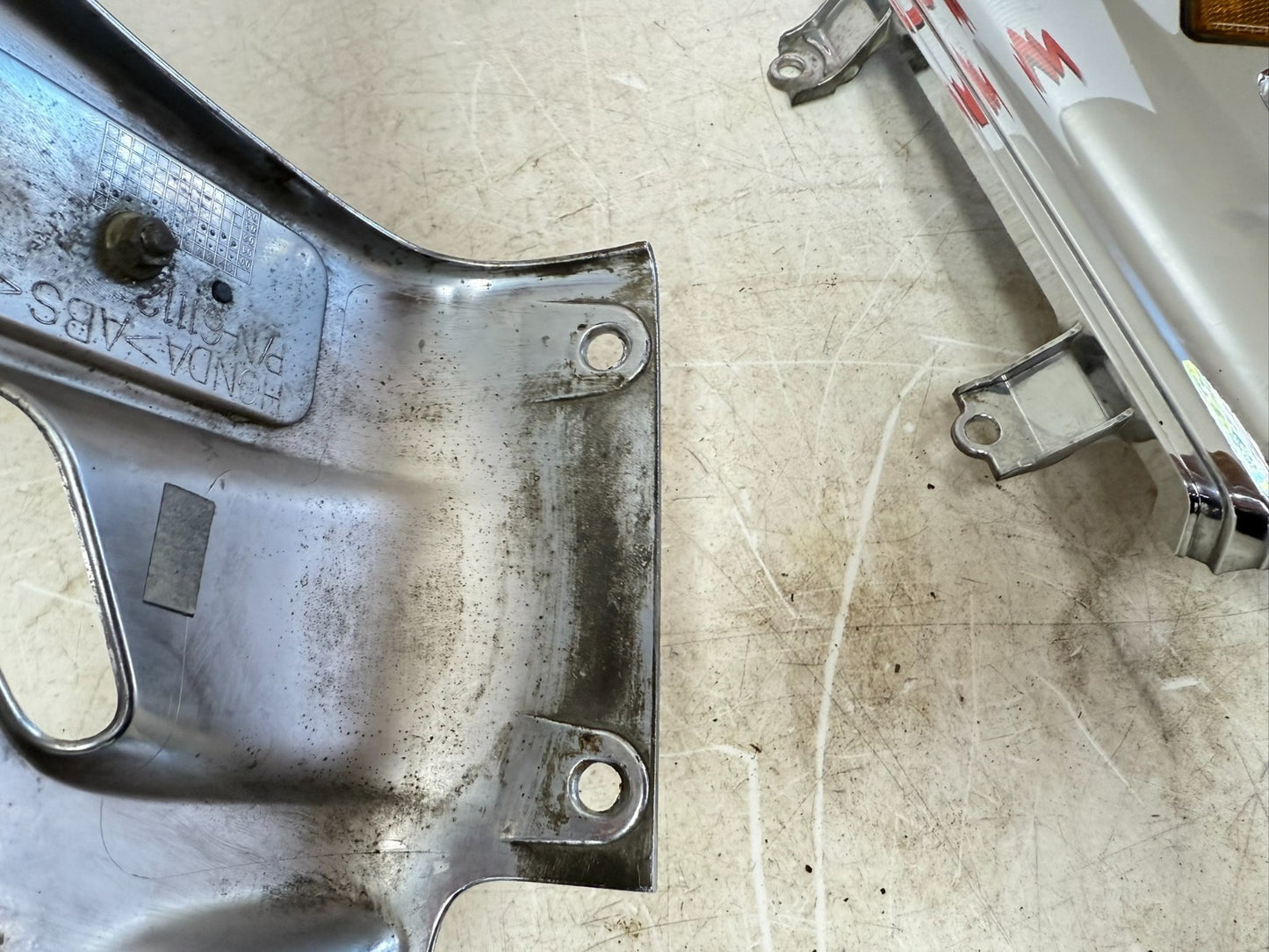 2002 Honda Goldwing GL1800 Front Fender Wheel Fork Cover Set Chrome