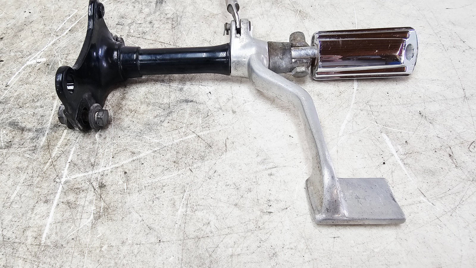 2001 Harley Sportster Forward Controls Rear Brake Master Shift Lever Brake OEM 