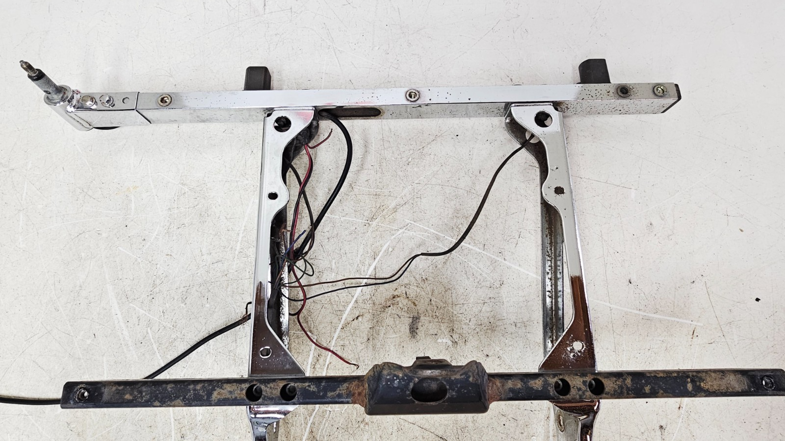 2000 HONDA VALKYRIE INTERSTATE Chrome Saddlebag Guard Luggage Rack Mount