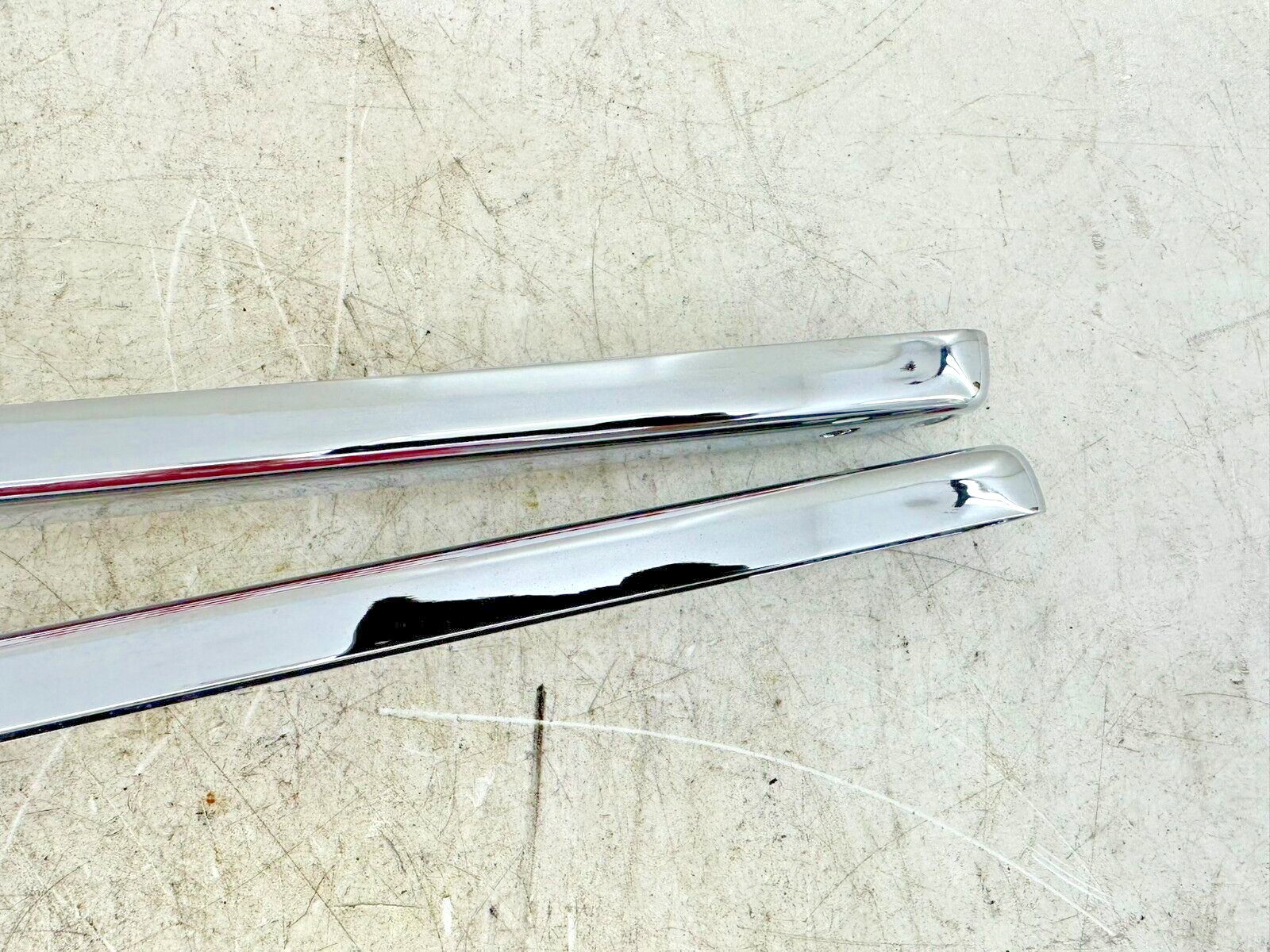 2002 HARLEY DYNA LOW RIDER Chrome Rear Fender Frame Strut Arm Bars