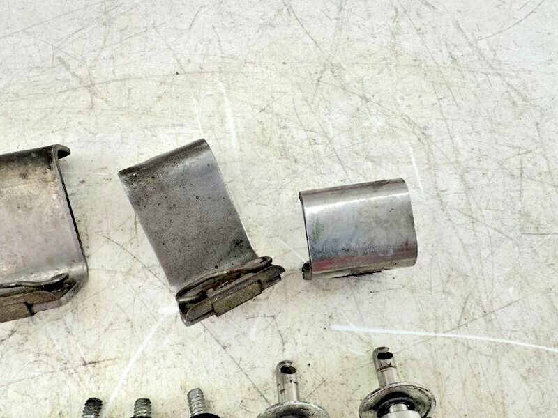 1999 HARLEY FLH ELECTRA GLIDE OEM HD Saddlebag Mounting Lock Pins + Hardware