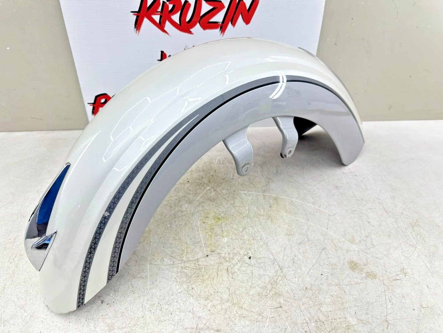 2005 Victory Kingpin OEM Front Fender