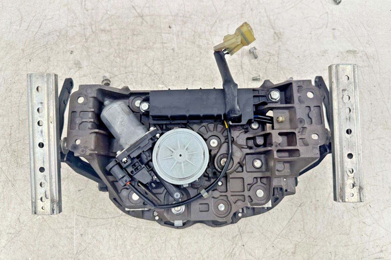 06-12 YAMAHA FJR 1300 Windshield Height Adjustment Actuator Replacement OEM