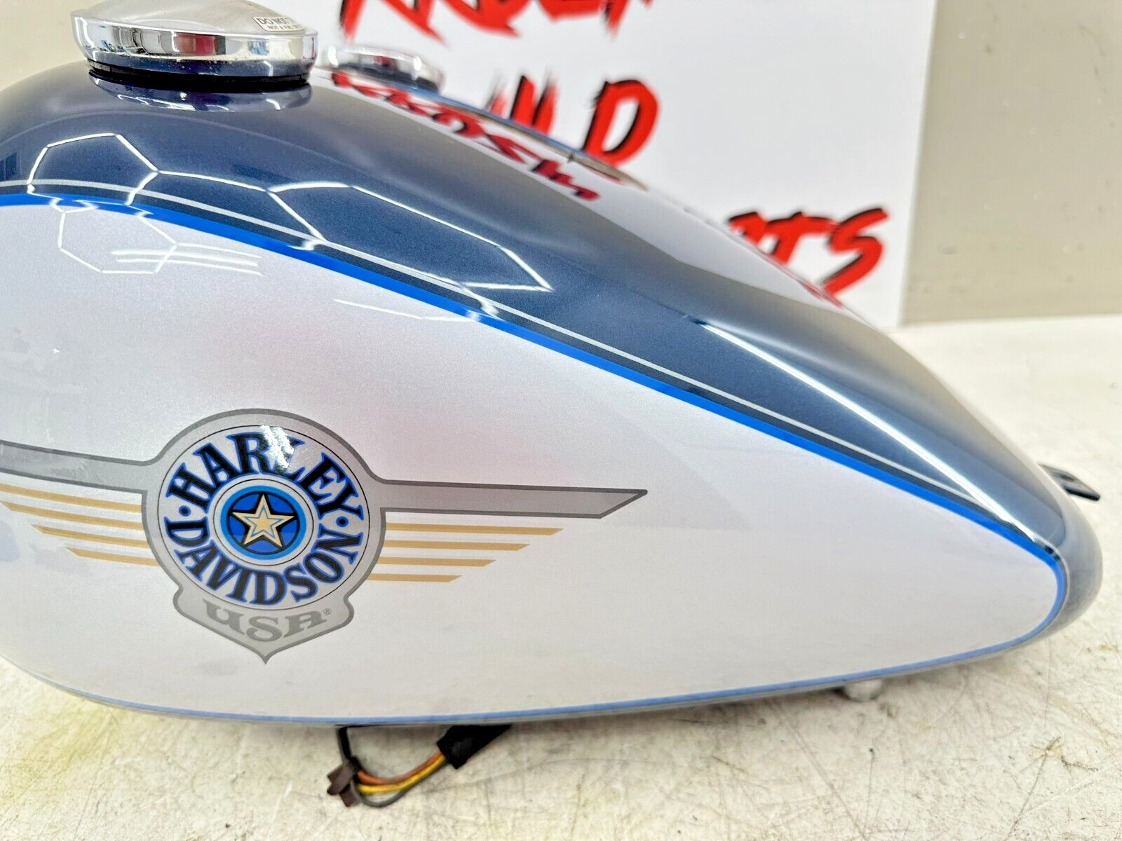 2002 HARLEY SOFTAIL OEM HD EFI Gas Fuel Tank Nice Paint