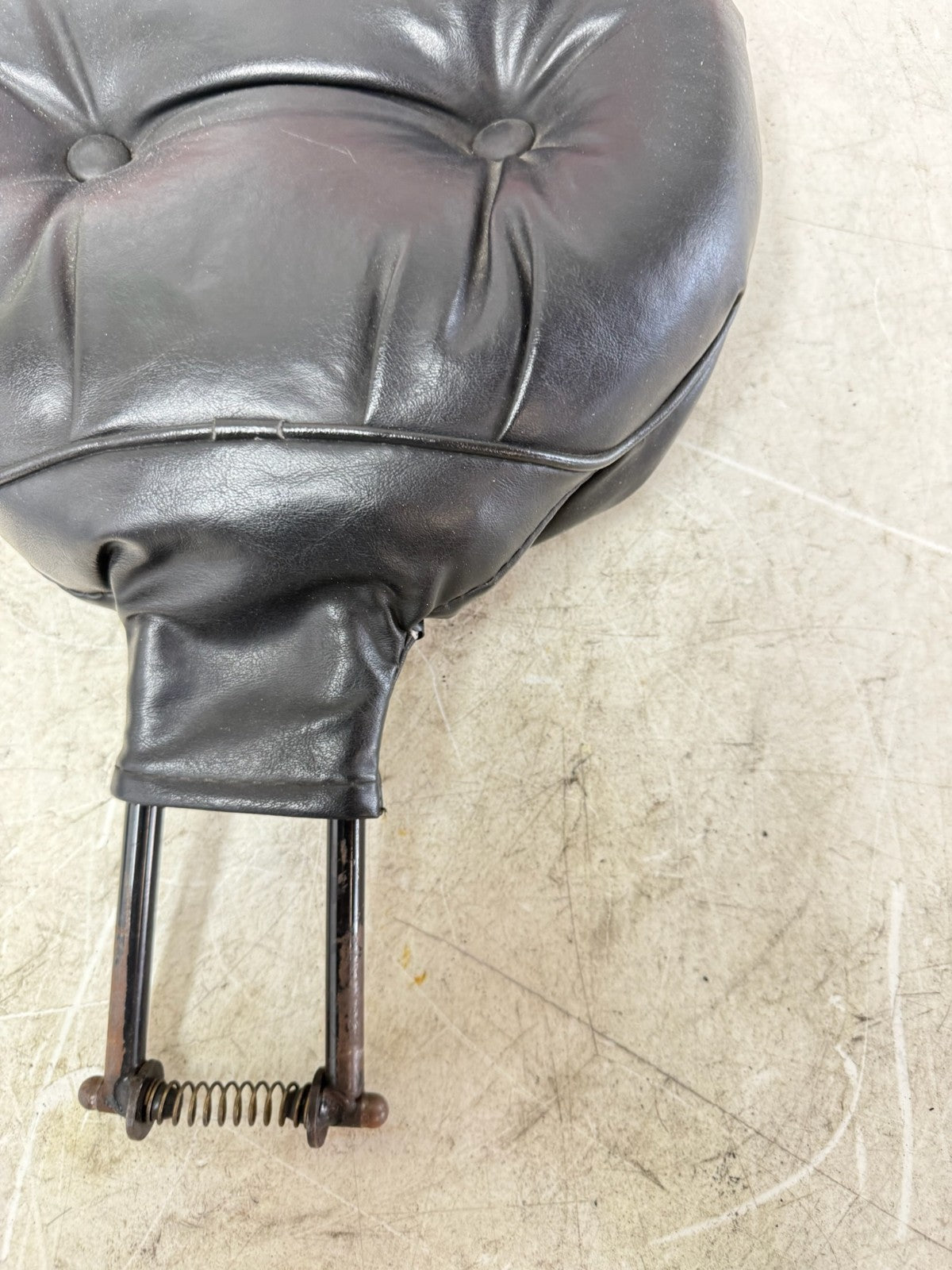 1995 HARLEY FLH ELECTRA GLIDE Driver Backrest Cushion Pad