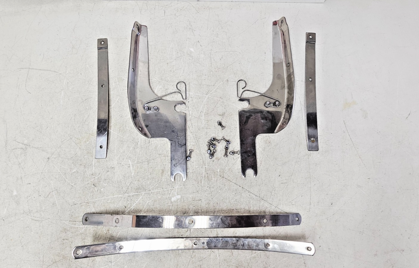 2000 HARLEY DAVIDSON FLH ROADKING Windshield Windscreen Bracket w/ Hardware