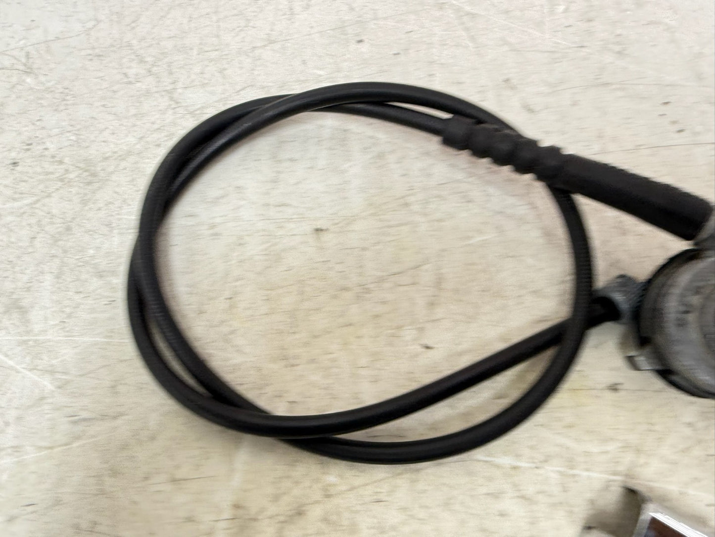 1993 HARLEY DYNA Wide Glide Speedo Speedometer Drive Gear Cable