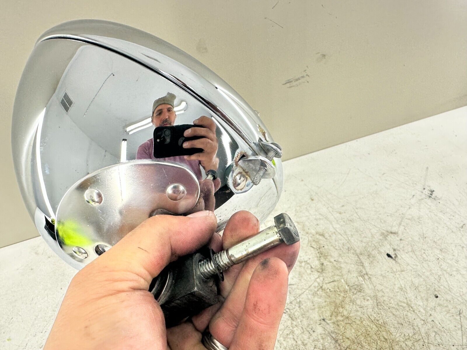 2003 HARLEY DAVIDSON SOFTAIL 8" Chrome Headlight Housing & Bulb OEM HD