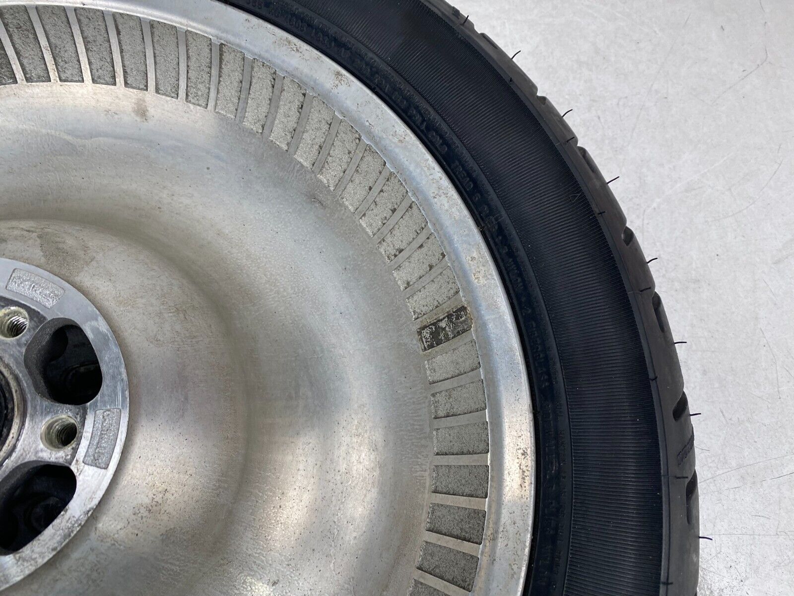 2001 HARLEY DAVIDSON SOFTAIL Deuce Rear Wheel Rim Tire 41074-00 17"