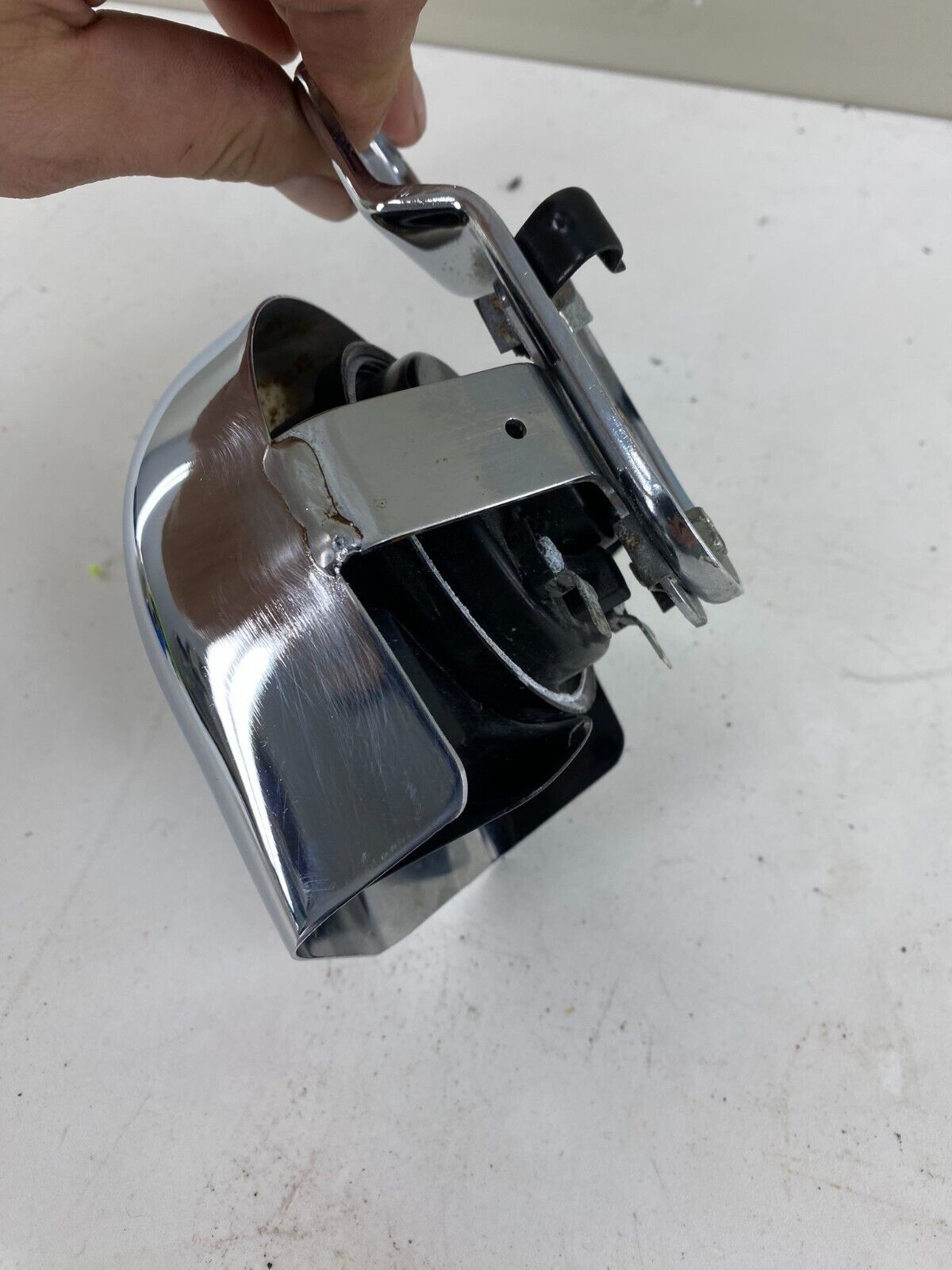 2003 HARLEY DAVIDSON SOFTAIL Horn & Chrome Cover