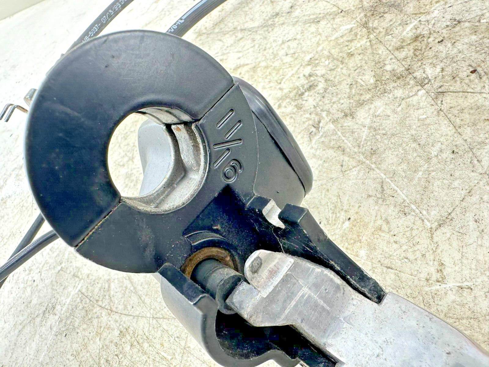 1997 HARLEY DYNA 99 Down Dual Caliper Hose + 11/16 Master Cylinder