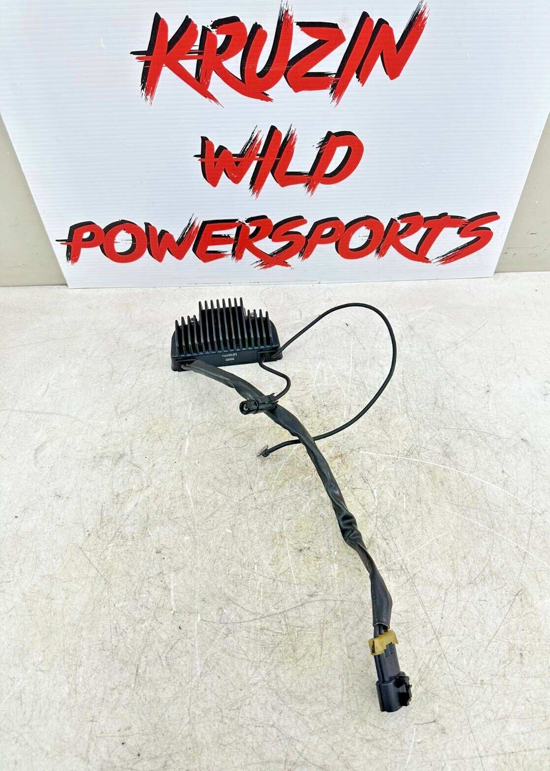 2003 Harley Davidson V Rod VRSCA OEM HD Voltage Regulator 74440-01