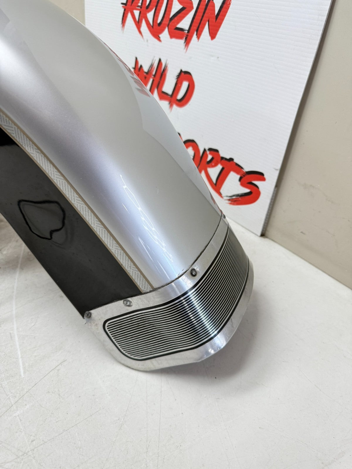 2003 HARLEY ELECTRA GLIDE Front Fender + Emblem 100th Anniversary 