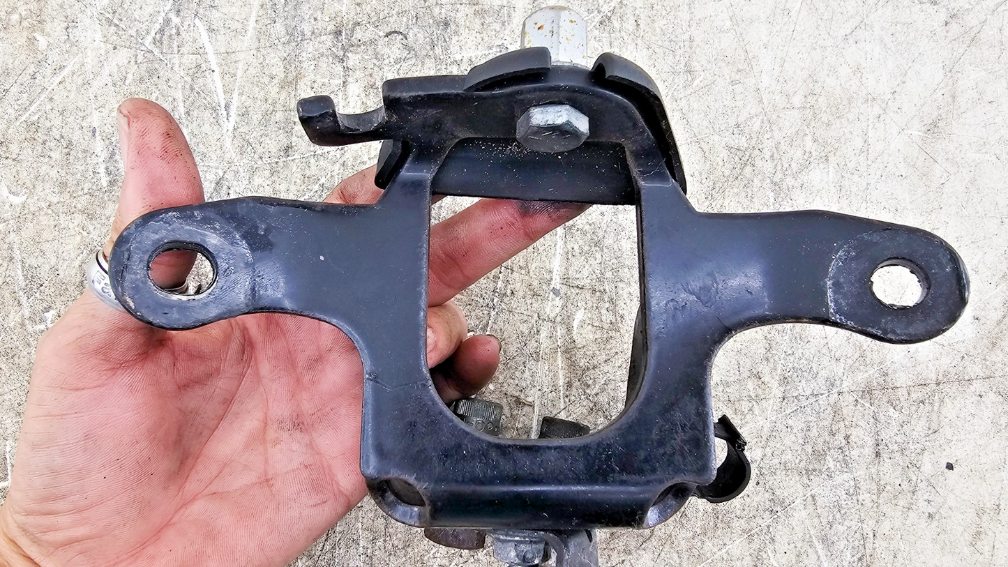 2000 Harley Davidson Sportster Upper Front Motor Mount Bracket + Bolts