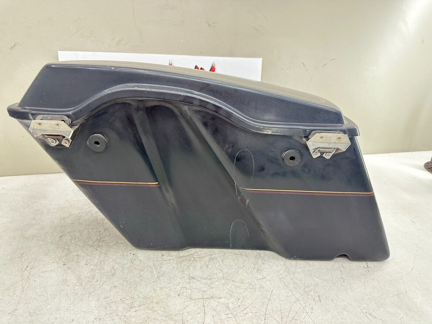 1999 HARLEY FLH ELECTRA GLIDE OEM HD Right Saddlebag Case + Lid Black