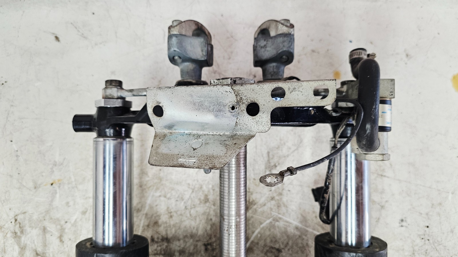 1996 HARLEY FLH ELECTRA GLIDE OEM HD Forks Front End Suspension Triple Tree Axle