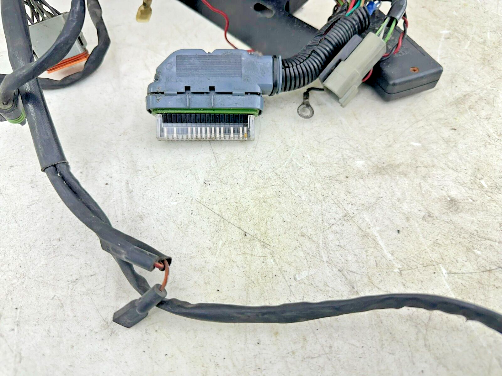 2003 HARLEY SOFTAIL EFI Main Wiring Wire Harness Loom Fuse Relay