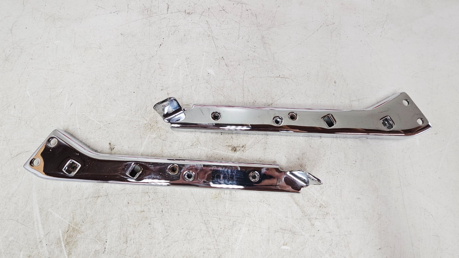 1996 HARLEY FLH ELECTRA GLIDE Left Right Chrome Saddlebag Guard Frame Bracket